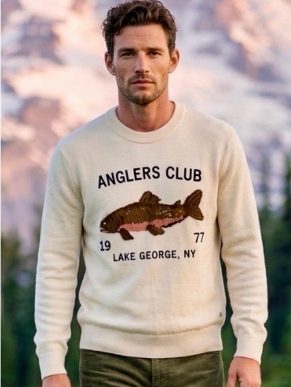 American Eagle Outfitters Cream Crewneck Sweater with Trout Graphic in XS
